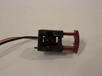 06 07 08 09 2006 2007 SAAB 9-5 HEADLIGHT TURN SIGNAL SOCKET PLUG 2 WIRE K1140 - Image 1 of 2