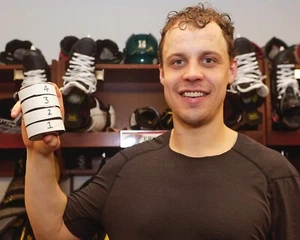 Joel Eriksson Ek 4 Goal Game April 9, 2025 Minnesota Wild 8x10 NHL Hockey Photo - Picture 1 of 1