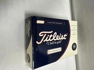 Golf Balls Titleist 1 Dozen Tour Distance SF Soft Feel 4 Packs Of 3 New In Box - Picture 1 of 6