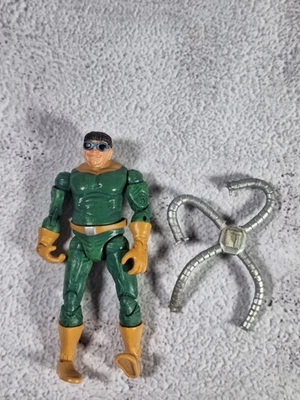Figura de acción Toy Biz 2005 Doctor Octopus 3,75 pulgadas Foto 1 de 4