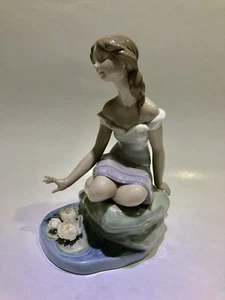 LLADRO #7706 "REFLECTIONS OF HELENA" MEDITERRANEAN BEAUTY! - Picture 1 of 5