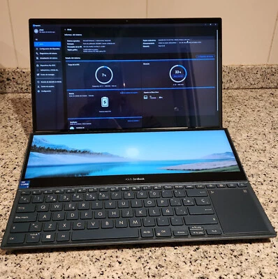 ZenBook Pro Duo 15 OLED (UX582) 32GB Pequeño detalle en tapa, caja + accesorios - Imagen 1 de 4