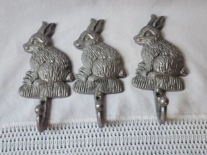 VTG Aluminum Bunny Rabbit Hooks LARGE 7" x 3" Easter Farm Garden Country 3 HOOKS - Picture 1 of 3
