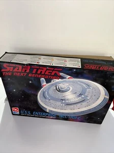 AMT/ERTL 1:1400 Star Trek The Next Generation USS ENTERPRISE NCC-1701-C, # 8001 - Picture 1 of 8