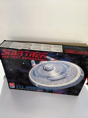 AMT/ERTL 1:1400 Star Trek The Next Generation USS ENTERPRISE NCC-1701-C, # 8001 - Image 1 of 4