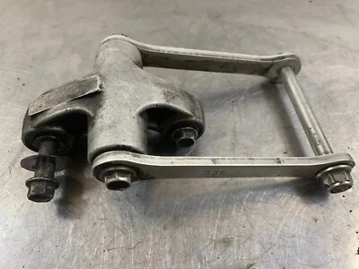 Suzuki 1997-2000 GSXR600 GSXR 600 97-00 OEM Amortiguador Trasero Montaje Drop Link Huesos de Perro Foto 1 de 4