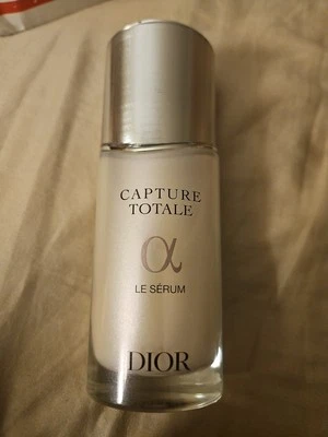 Suero antienvejecimiento Dior Capture Totale Le Serum 1,7 oz / 50 ml nuevo sin caja - ¡NUEVO! ¡BONITO! Foto 1 de 4