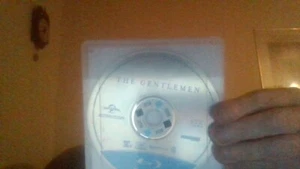 2 USED Brit gangster dvds-Redbox+ "Villain" +"Revolver" Guy Ritchie -BONUS DV R - Picture 1 of 2