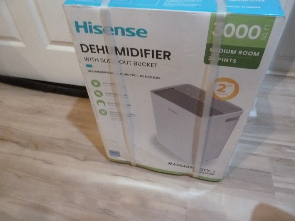Hisense 35-Pint Capacity 3000 sq. ft. Coverage 3-Speed Dehumidifier DH3524K1W