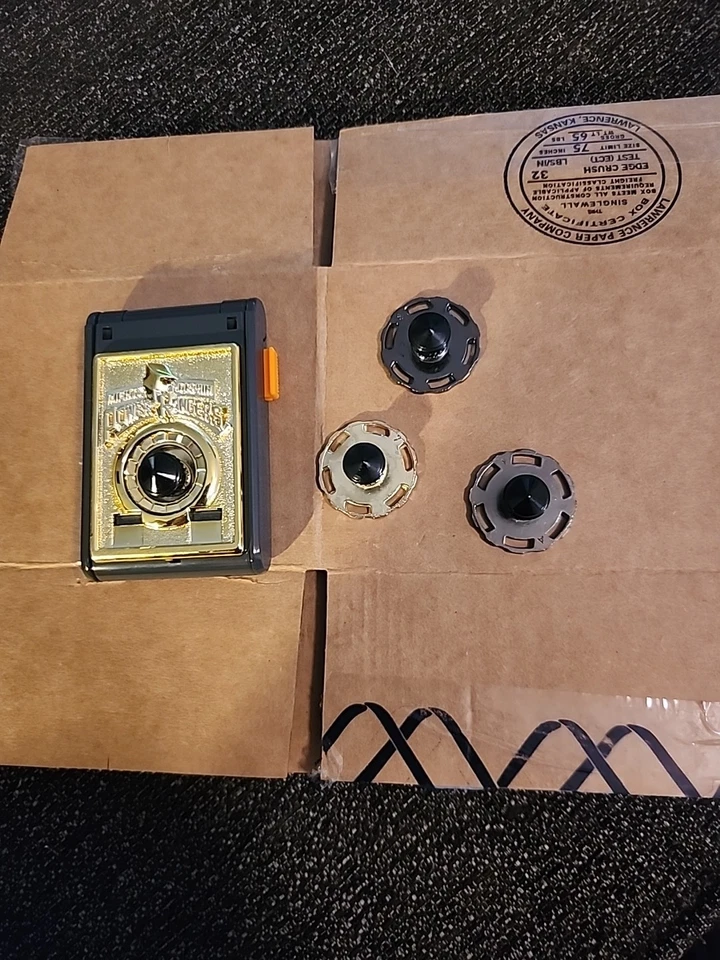 Винтажная пусковая установка 1993 Mighty Morphin Power Ranger Spin Fighters и 4 спиннера - Изображение 1 из 4