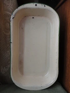 Cream & Green Enamelware Baking Pan Rounded ends 15-1/2 in Long Vintage - Picture 1 of 12