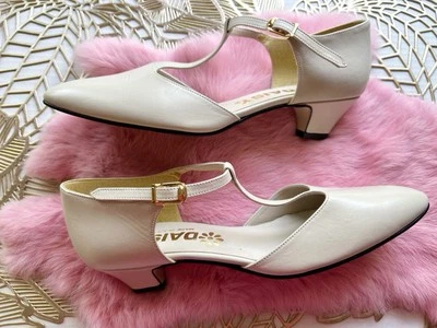 Zapatos Mary Jane 8AA Estrechos De Colección Años 80’s Cuero Genuino Crema Tacones Coquetas Foto 1 de 4