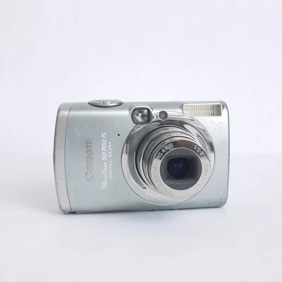 Cámara digital Canon PowerShot Digital ELPH SD700 IS/IXUS 800 IS 6,0 MP Foto 1 de 4