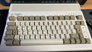 Commodore Amiga 600 avec carte neuve et Pi-Storm entièrement fonctionnel - Photo 1/24