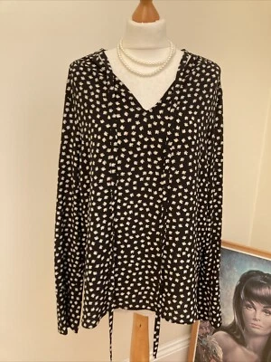 Fenn Wright Manson Ladies Blouse Top Size 18 Black Floral BNWT - Image 1 of 4