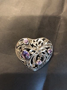 Prendedor/broche vintage de plata esterlina con diseño de corazón de marcaita/amatista - Imagen 1 de 2