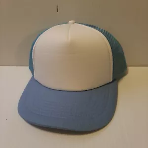 (NUEVO) SOMBRERO LISO EN BLANCO AZUL CLARO Y BLANCO / GORRA MALLA ESTILO CAMIONERO - Imagen 1 de 3