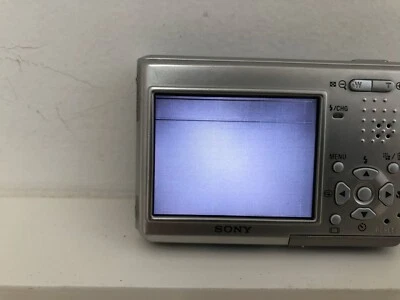 Sony Cyber-shot DSC-T1 5.0MP Digital Camera - Silver For Parts Only - Image 1 of 4