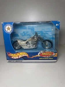 Hot Wheels 2002 Mattel Law Enforcers 1:18 Die Cast Metal Motorcycle 47109 - Picture 1 of 4
