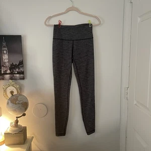 Lululemon Hi-Rise Leggings Womens Size 6 Black Gray Super Compressing Fancy - Picture 1 of 5