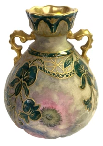 Vaso Royal Bonn dipinto a mano oro dorato motivo floreale artista firmato - Foto 1 di 16