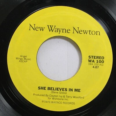 Rock 45 Wayne Newton - She Believes In Me / It'S Nice To Be With You On Waynco Foto 1 de 2