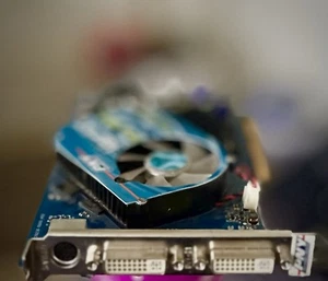 NVIDIA GEFORCE 6600GT PNY Verto 128MB GDDR3 AGP GPU Graphics Video Card Free S/H - Picture 1 of 4