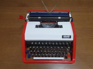 Olivetti Lettera DL Typewriter in French Tricolor Operation Confirmed Used - Picture 1 of 16