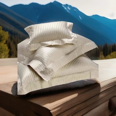 Funda nórdica original Pratesi cama king y Raso Jaquard marfil clásico Foto 1 de 4