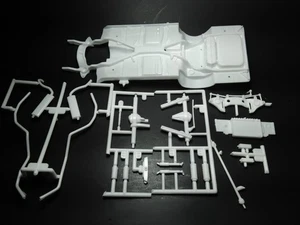 61 1961 Chevy Impala SS 409 1/25 Frame Chassis Axle Rear End Exhaust AMT Model - Picture 1 of 4