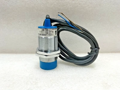 LM30-3015NC INDUCTIVE SENSOR 6-36 VDC 200mA - Image 1 of 4