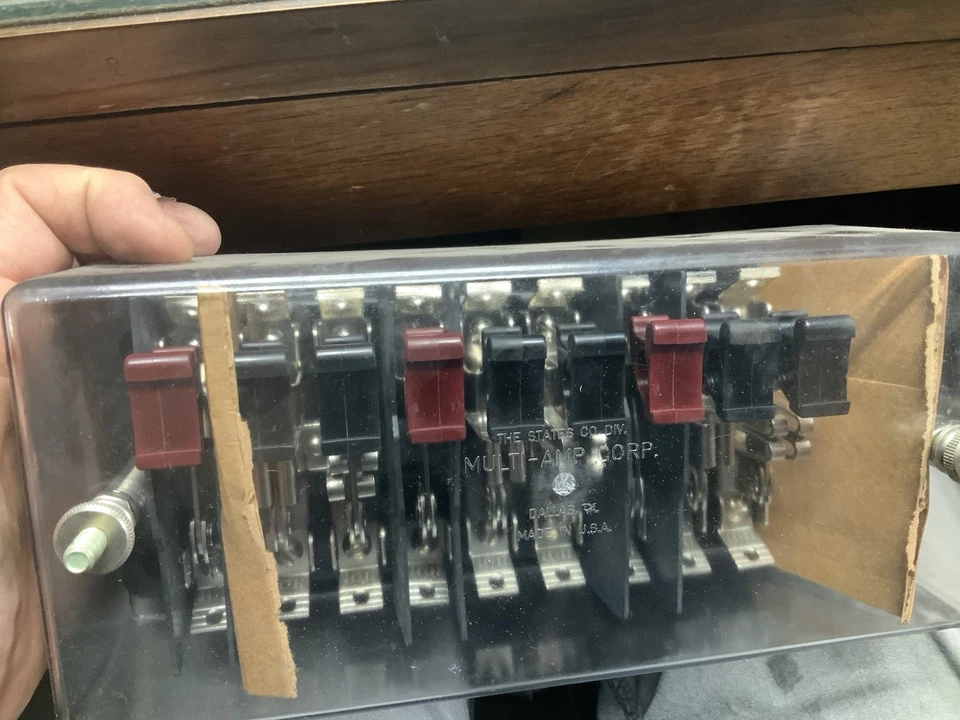 Interruptor de prueba de estados multiamplificador 3 corrientes 3 potenciales C4-409-p-b nuevo Foto 1 de 1