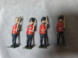 Britains Lot of 4 Scots Guards - Picture 1 of 12
