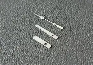 JUEGO DE MANOS CEPILLO PLATEADO ESTILO MM300 BGW9 / SEIKO MOD SKX SKX007 NH35 NH36 NH34 - Imagen 1 de 1