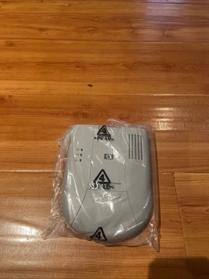 J6062A HP Wireless Print Server WP110 ( New ) - Image 1 of 4