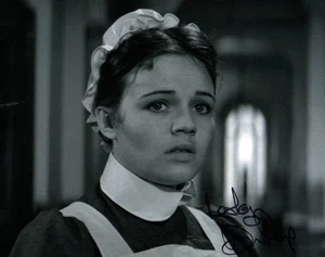 Film Autograph: LESLEY DUNLOP (The Elephant Man) Signed Photo - Picture 1 of 1