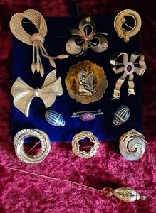 Vintage MADE IN GERMANY Egyptian Style Brooch, Scarab Earrings + Clip + Brooches - Picture 1 of 24