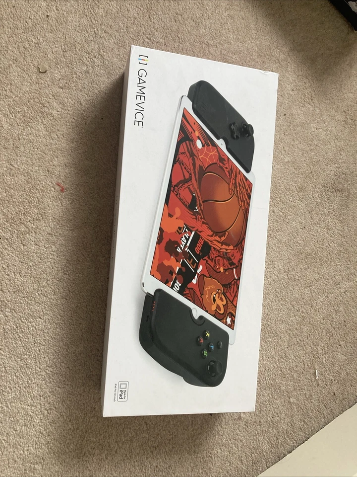 Gamevice Controller for iPhone, GV157A - Apple MFi Certified Black - GV157A - Image 1 of 2