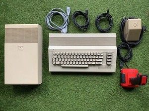 READY TO PLAY SET Commodore 64 C + 1570 FLOPPY + JOYSTICK!