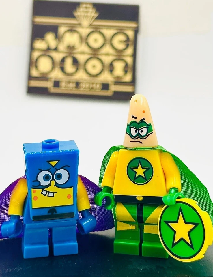 #0435 y 0436 -Pantalones cuadrados Bob Esponja y Patrick Starr (trajes de superhéroe) Foto 1 de 1