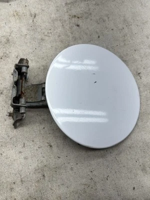 GMC Jimmy 1996-2005 conjunto de puerta de llenado de tanque de gasolina exterior trasero blanco Foto 1 de 4