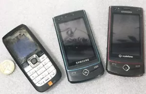 Handy Konvolut Samsung S8300 Tocco Ultra blau/rot, Nokia 2610 Ersatzteile Reparaturen - Bild 1 von 19