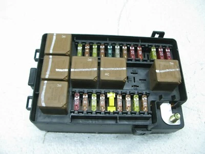 Jaguar XK8 XKR X100 2000 2001 caja de relé de conexión de fusibles trasera (baúl) LJD2822DB Foto 1 de 4