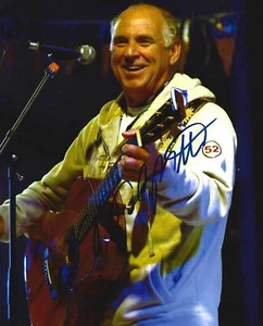 LEYENDA DE LA MÚSICA FIRMADA POR JIMMY BUFFETT 8X10 MARGARITAVILLE VEN MONDAY QUESEBUGER IN - Imagen 1 de 1