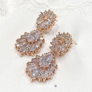 Pendientes de boda de oro rosa con circonita cúbica florales joyas nupciales damas de honor - Imagen 1 de 2