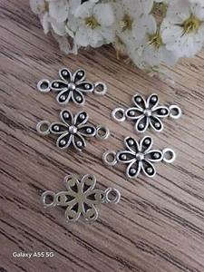 Konvolut 6 Steckverbinder Charm Blumen 🌸 grau und schwarz, ca. 0,8 x 1 cm,... - Bild 1 von 2