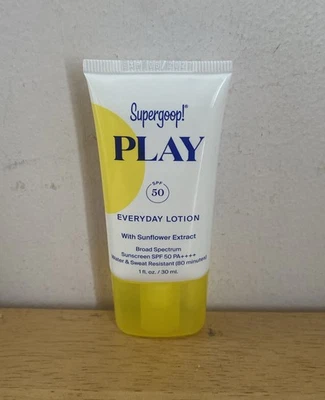 NUEVO Supergoop! Loción diaria Play SPF50 con extracto de girasol de viaje talla 30 ml/1 oz Foto 1 de 3