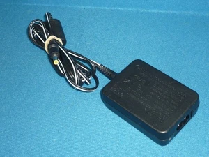 GENUINE CASIO Exilim Camera Charger Power Supply AD-C52G 5.3v 650mah - Picture 1 of 4