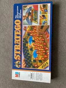 Stratego Board Game MB Games 1981 Vintage Strategy Game Complete - Picture 1 of 3