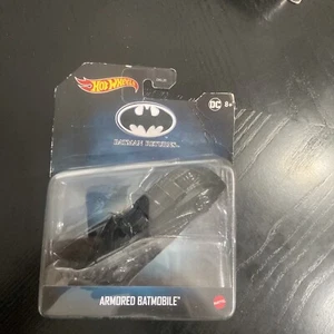 Hot Wheels Batman kehrt Batmobil 2020 1:50 zurück - Bild 1 von 5